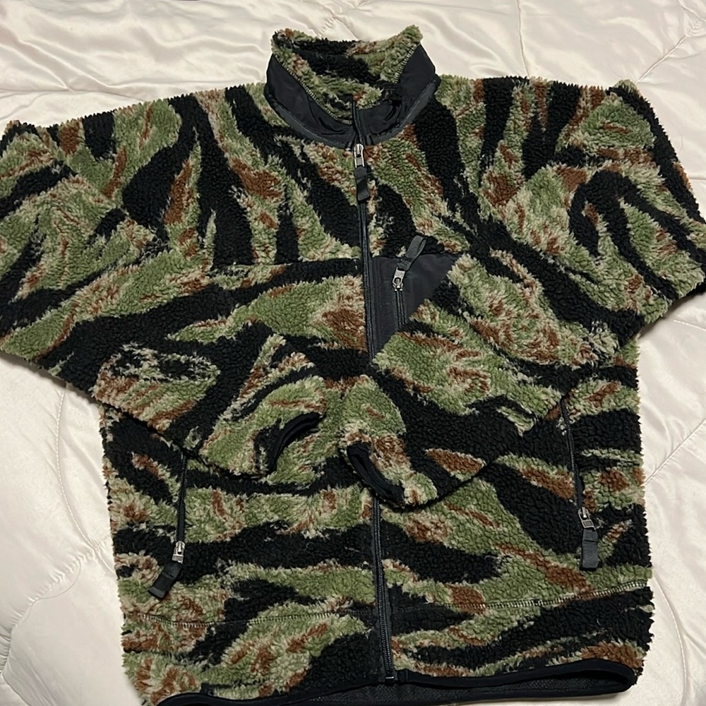 Qilo Tactical Tiger Stripe Sherpa